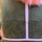 elastiek voor het vastzetten van een schapenvacht