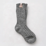Graue Wollsocken – Mittellang – Beigefarbenes Etikett