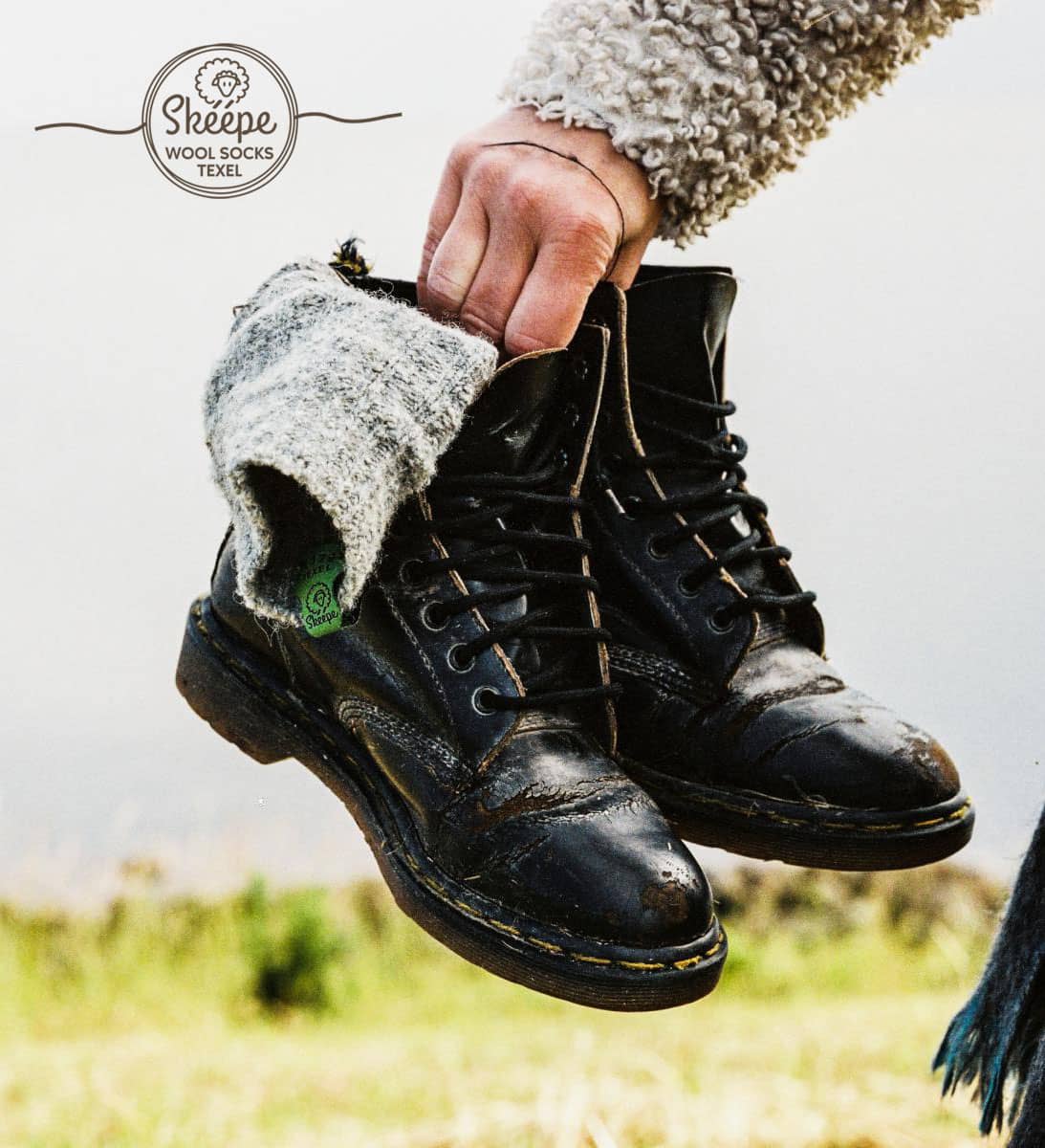 Knitted goat wool socks - grey Skeepe