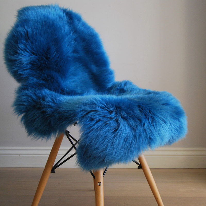 Texelse schapenvachten gekleurd blauw