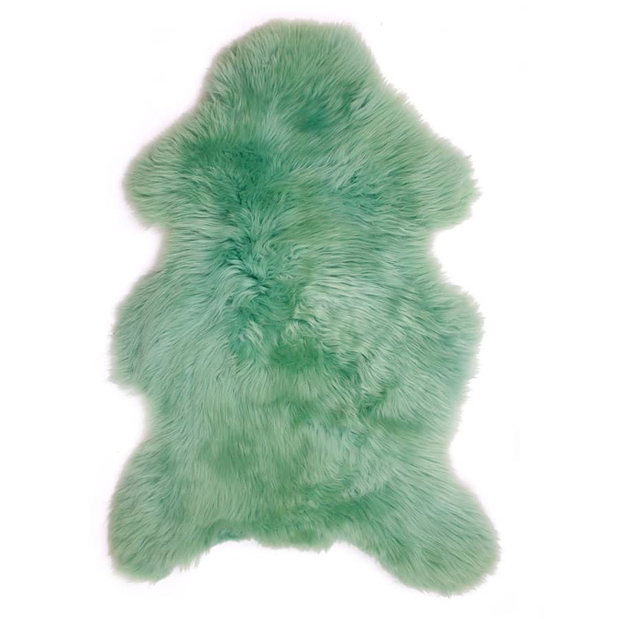 Mint groene schapenvacht met een zachte pastel kleur