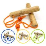 wandelaars handen stokjes ter voorkoming van stijve handen en vingers