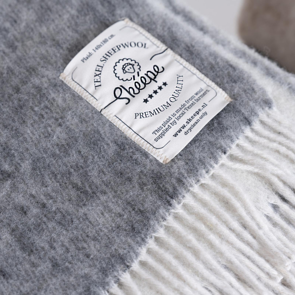 grijze wollen deken Texel